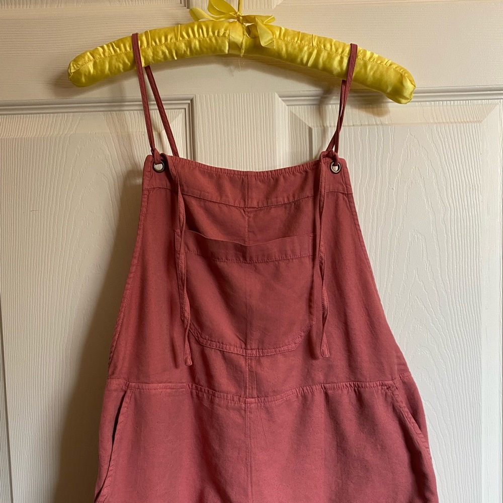 Billabong jumper - shorts!